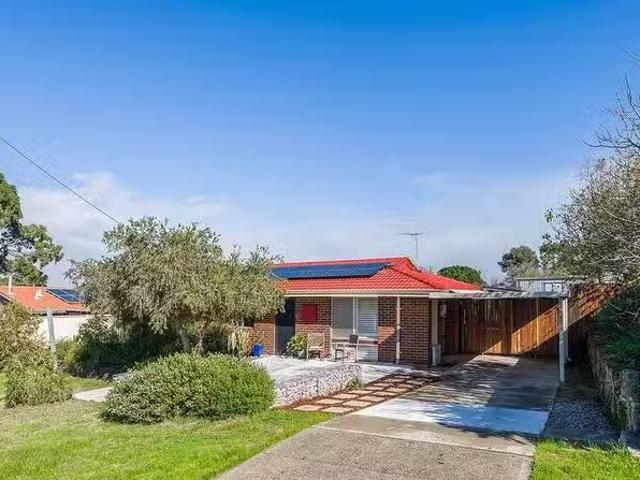 Cheap 3 BR 40 Colne Way, Girrawheen, WA 6064