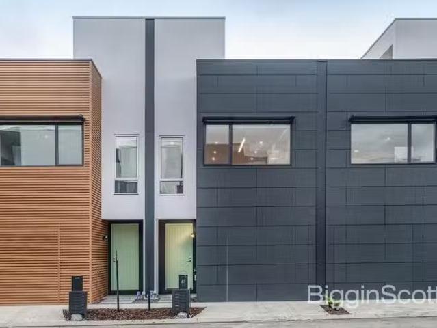 Rental! 3 BR 41 Blueprint Circuit, Port Melbourne, VIC 3207