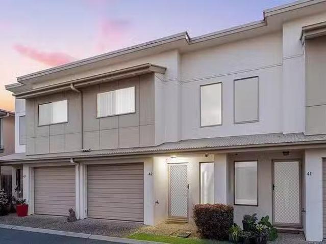 Rental! 3 BR 42/2 Weir Drive, Upper Coomera, QLD 4209