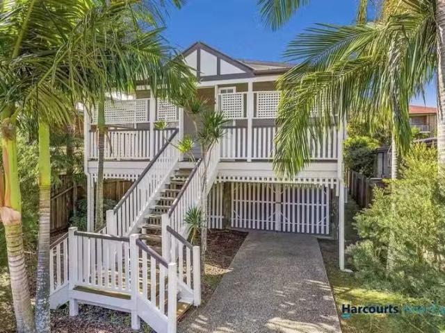 Charming 3 BR 453A Hawthorne Road, HAWTHORNE, QLD 4171 House.