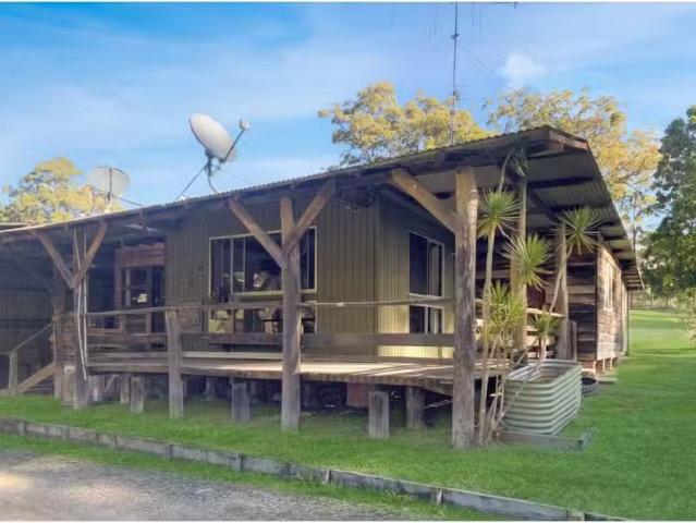 Just in! 3 BR 4738 Pacific Highway, KEW House for rent Listed.