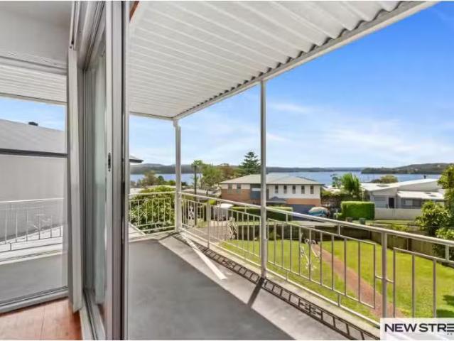 Just in! 3 BR 4 Albert Street, Valentine House for rent Liste.