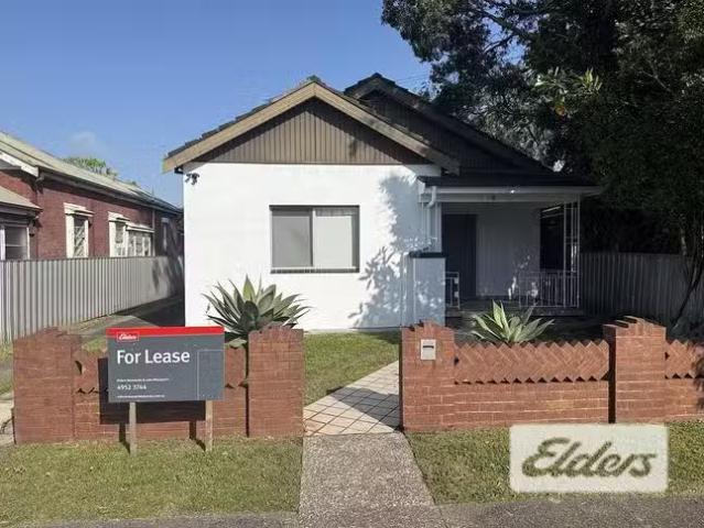 Cheap 3 BR 4 Orient Road, Hamilton North, NSW 2292