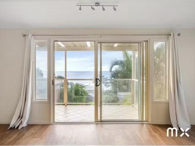 New 3 BR 511 Lawrence Hargrave Drive, Wombarra House for rent.