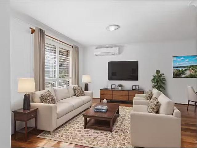 Deal! 3 BR 5/36 40 Great Western Highway, COLYTON Apartment fo.