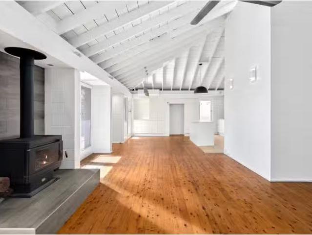 For Rent! 3 BR 54 Iris Street, FRENCHS FOREST House for rent.