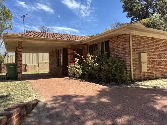 Nice 3 BR 55B Paris Road, AUSTRALIND, WA 6233 Villa for Rent