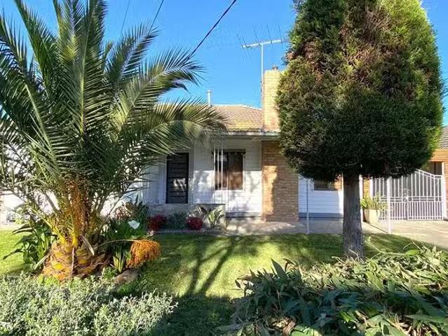 Cheap 3 BR 58 Darebin Boulevard, Reservoir, VIC 3073