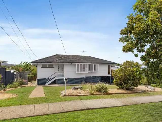 Charming 3 BR 59 Mingera Street, MANSFIELD, QLD 4122 House f.