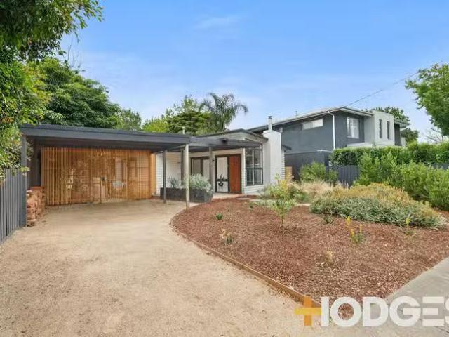 Unique 3 BR 5 Kirkwood Street, Beaumaris, VIC 3193