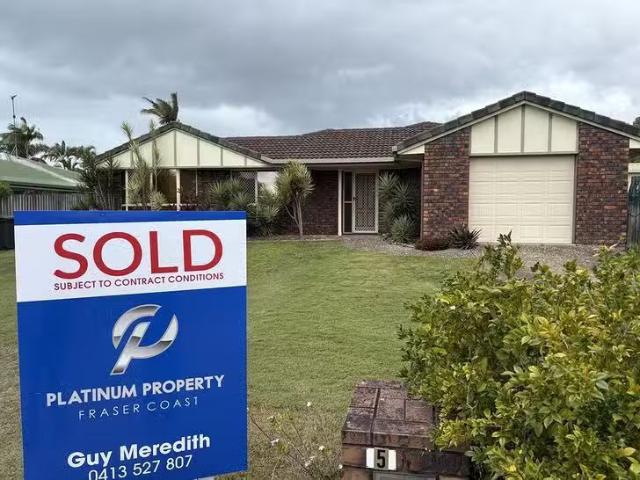 Cheap 3 BR 5 Macbel Court, Torquay, QLD 4655