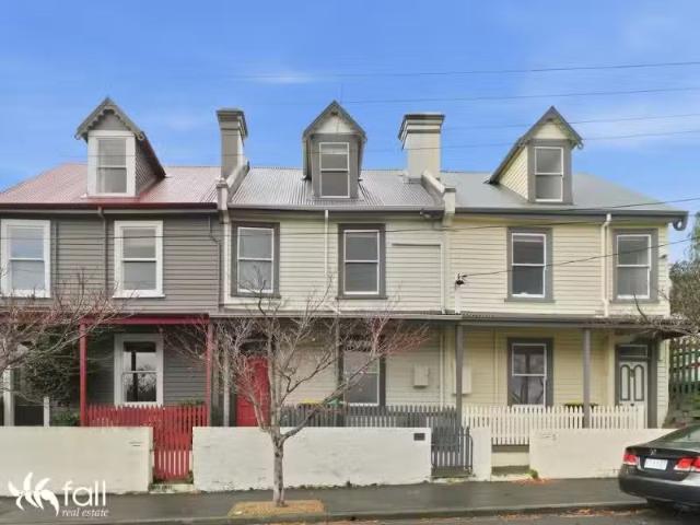 Just in! 3 BR 5 Service Street, GLEBE House for rent Listed b.