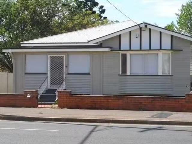 Rental! 3 BR 60B West Street, Toowoomba City, QLD 4350