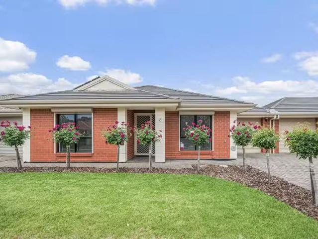 Cozy 3 BR 6/60 Quinliven Road, ALDINGA BEACH, SA 5173 House.