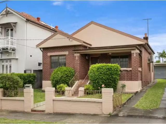 Just in! 3 BR 6 Seabrook Avenue, RUSSELL LEA House for rent L.