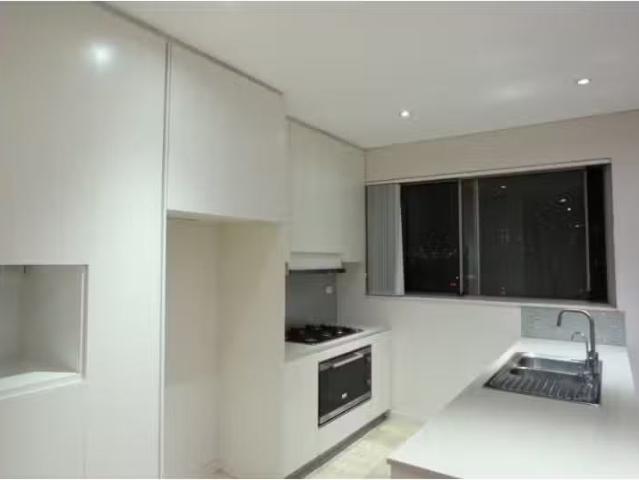 Just in! 3 BR 704/9 11 Wollongong Road, Arncliffe Apartment fo.