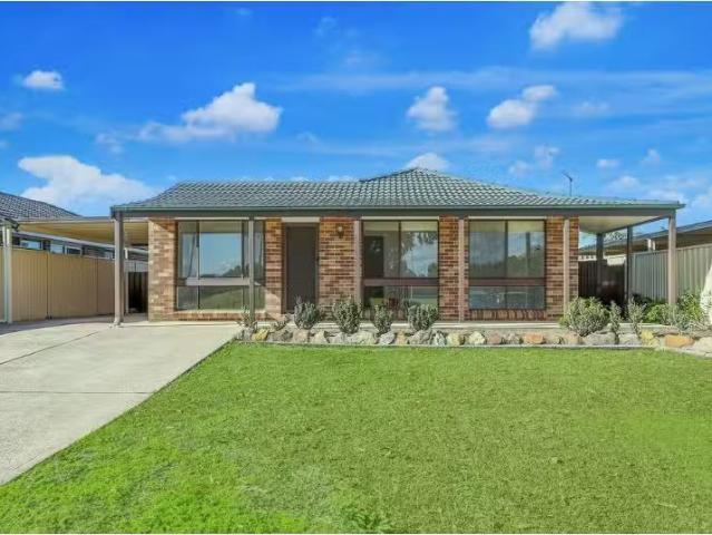 Deal! 3 BR 71 Guardian Crescent, BLIGH PARK House for rent Li.