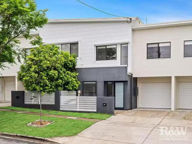 Rental! 3 BR 71 Salonica Road, Carina Heights, QLD 4152