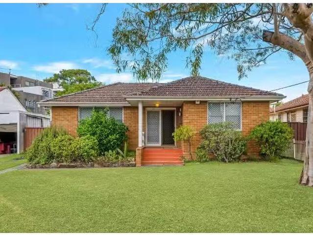 Just in! 3 BR 72 Willan Drive, Cartwright House for rent List.