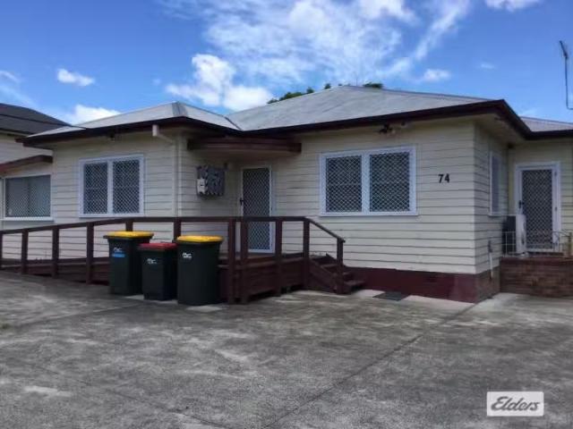 Deal! 3 BR 74 Commerce Street, Taree House for rent Listed by.