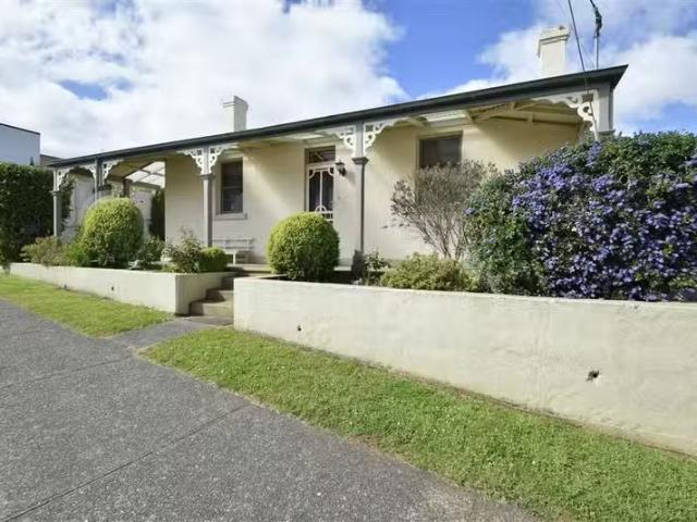 Deal! 3 BR 77 Emu Bay Road, DELORAINE, TAS 7304 House for Rent