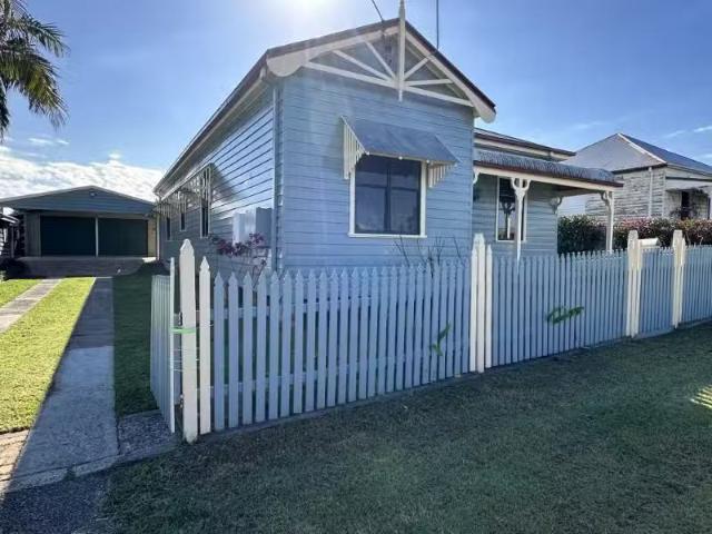 Just in! 3 BR 84 Northcote Street, ABERDARE House for rent Li.
