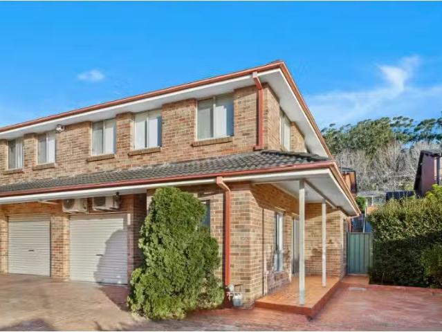 For Rent! 3 BR 8/59 Rowland Avenue, WOLLONGONG Townhouse for r.