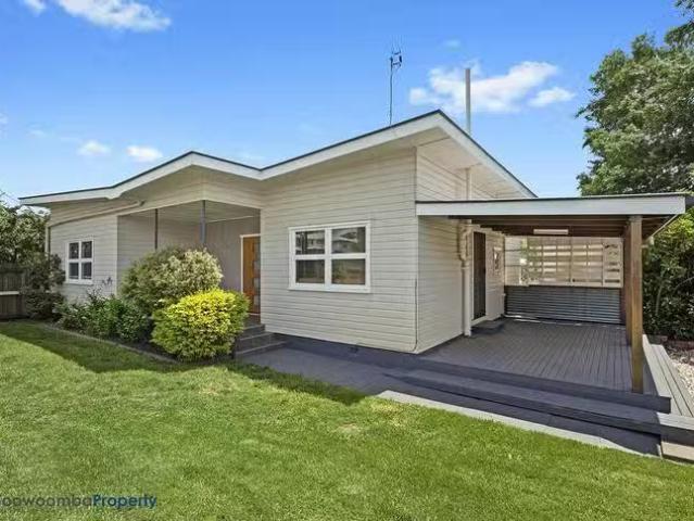 New 3 BR 86 Holberton Street, Newtown, QLD 4350