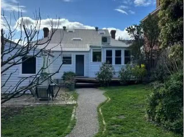 Charming 3 BR 8 Denison Street, SOUTH HOBART House for rent L.