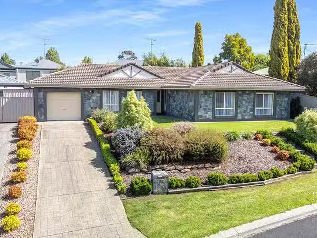 Nice 3 BR 8 Elle Court, Mount Gambier, SA 5290