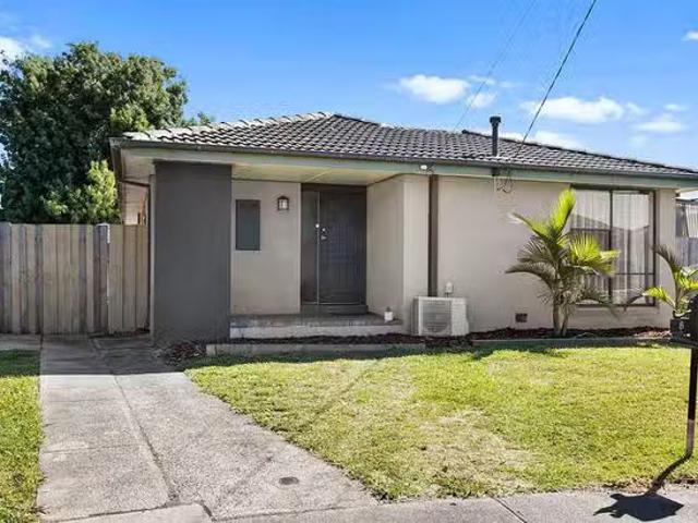 Deal! 3 BR 8 Ladava Court, Hastings, VIC 3915