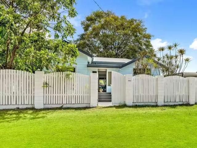 New 3 BR 90 Earl Street, Westcourt, QLD 4870
