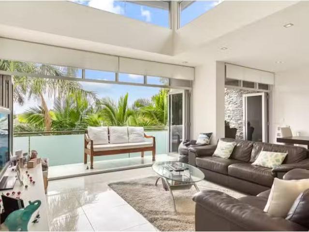 Cheap 3 BR 9/44 Park Street, Mona Vale Apartment for rent Lis.
