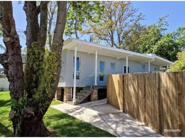 Cheap 3 BR 98A Lithgow Street, CAMPBELLTOWN House for rent Li.