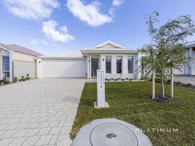 Rental! 3 BR 9 Derwent Rise, Alkimos, WA 6038