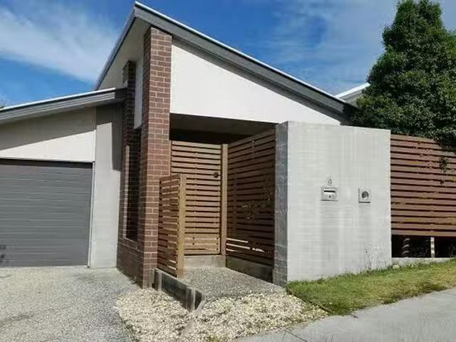 Rental! 3 BR 9 Hopman Way, Springfield Lakes, QLD 4300
