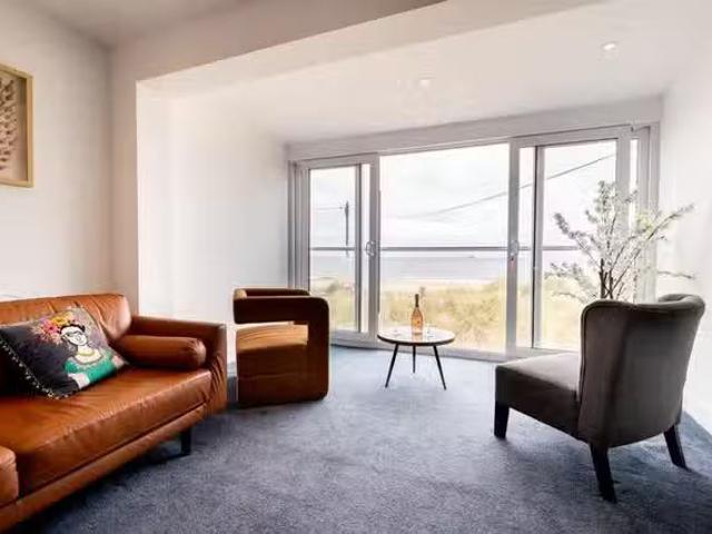 Unique 3 BR Beach Road