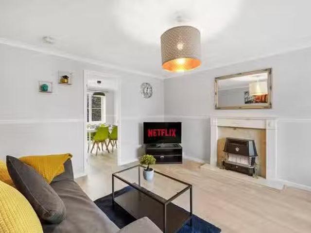 Charming 3 BR Belfry Close