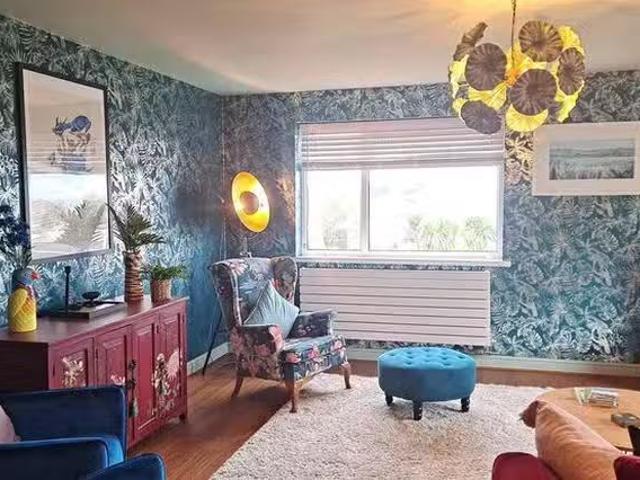 Charming 3 BR Glan Y Don Parc
