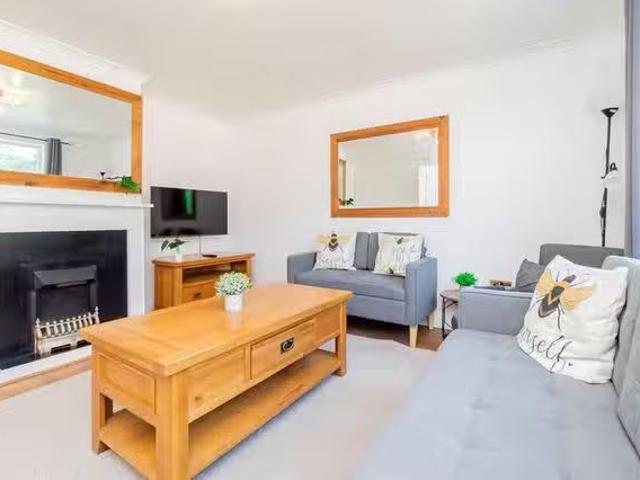 Just in! 3 BR Fiddlers Hill