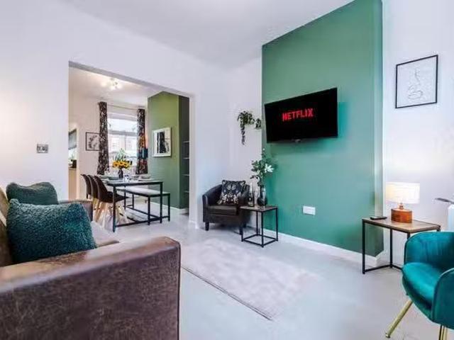 Cheap 3 BR Second Wood Street