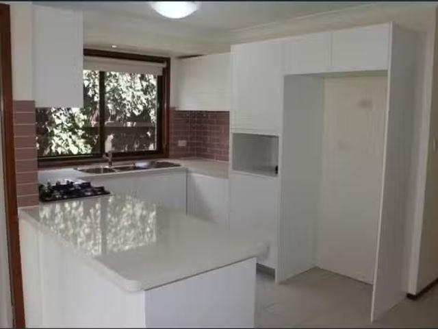 Cozy 3 Moth Close, Cranebrook NSW 2749