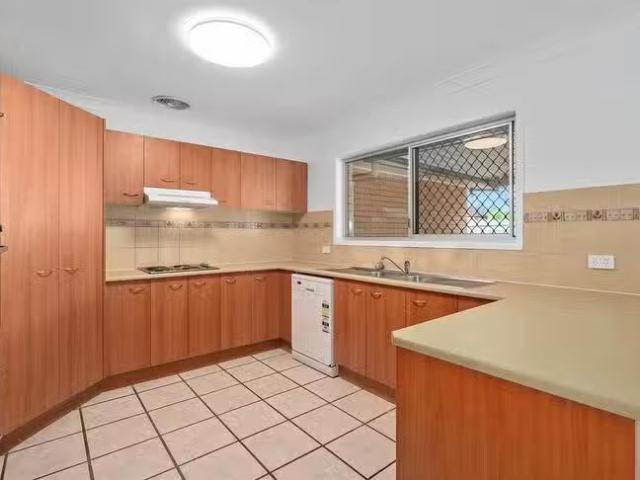 For Rent! 3 Milperra Road, Rochedale South, QLD 4123