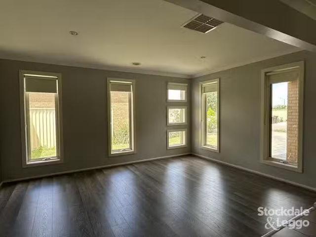 Deal! 3 Savoy Nook, Shepparton, VIC 3630
