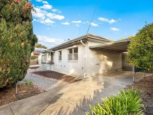 Unique 3 St Albans Place, Clearview, SA 5085