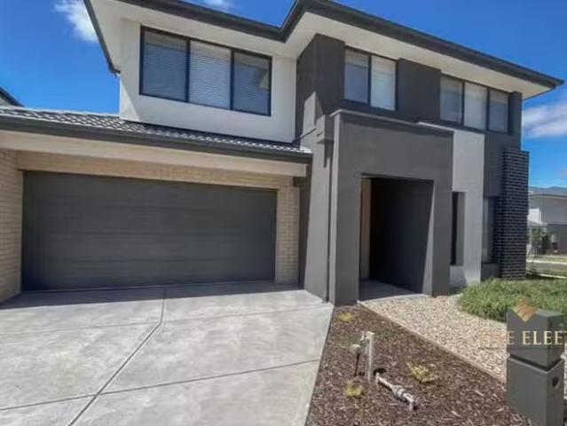 Cozy 3 Papyrus Way, Rockbank VIC 3335
