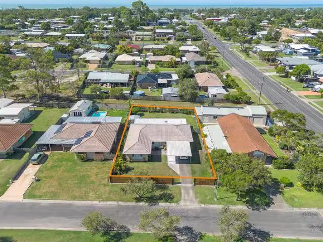 Cozy 3 Princess Park Court, Torquay, QLD 4655
