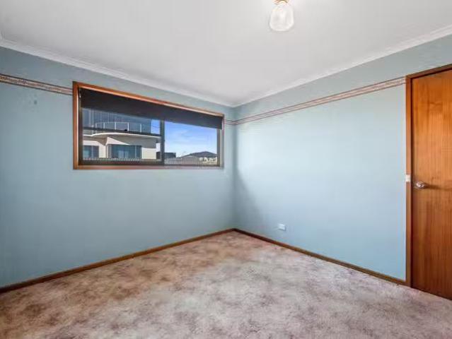 Cozy 44 Sunbeam Crescent, East Devonport, TAS 7310
