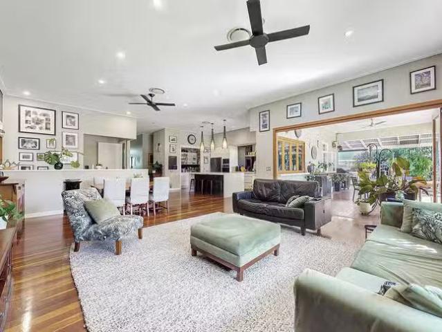 Rental! 44 Tennyson Street, Norman Park, QLD 4170
