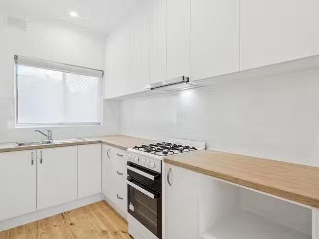 Deal! 4/57 Kyre Avenue, Kingswood, SA 5062